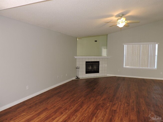 Building Photo - 1897 Gulf Bay Ln