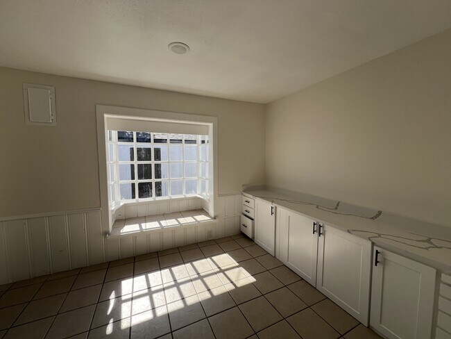 Building Photo - 2517 28th St