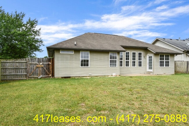 Building Photo - 834 S Duke Ave