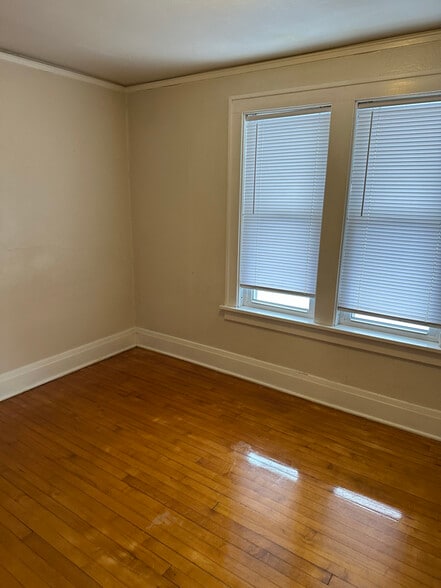 Building Photo - 616 Dekalb St