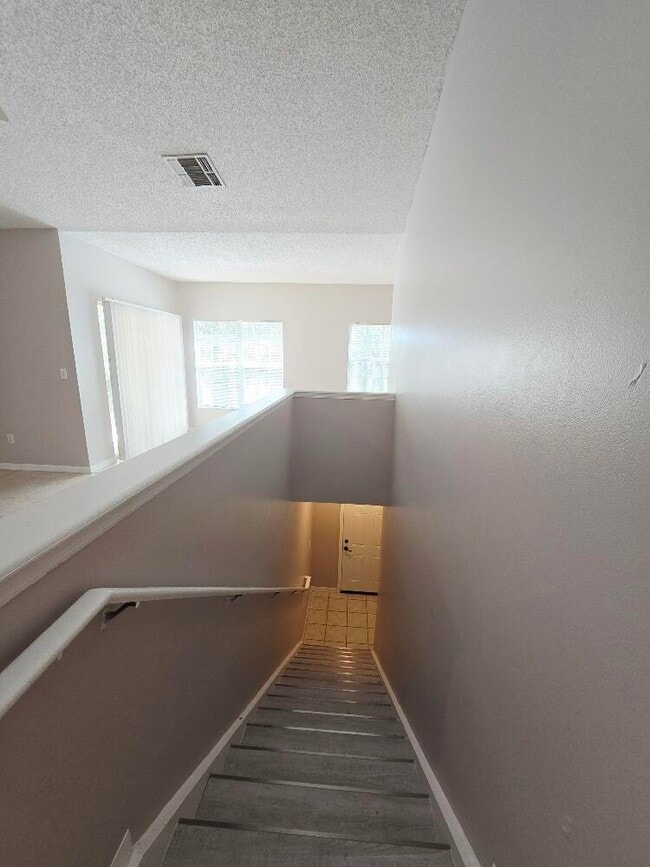 Building Photo - 10294 Fox Trail Rd S