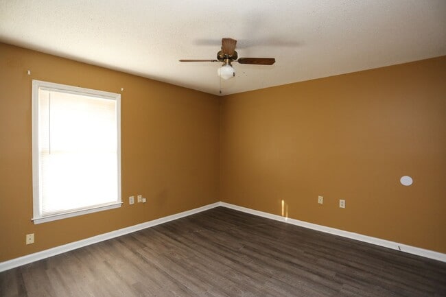 Building Photo - 2 Bedroom at Stadium Walk