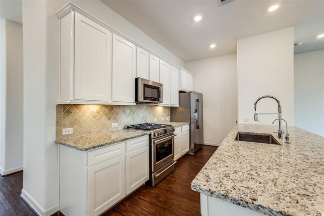 Building Photo - 1619 Ryon Falls Dr