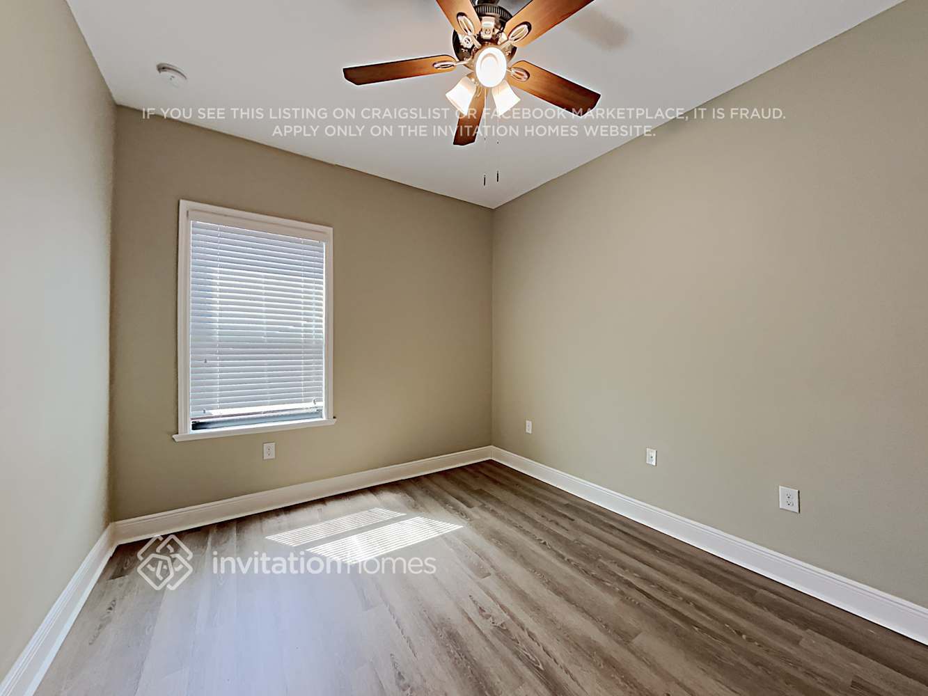 Building Photo - 7526 39th Ave E