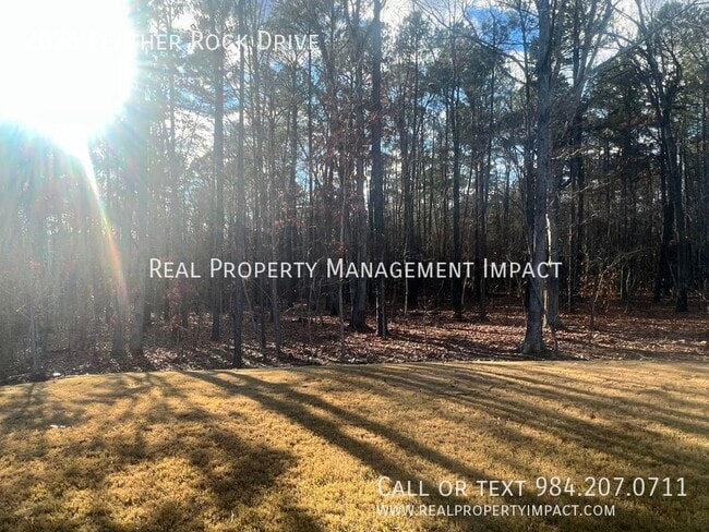 Building Photo - 2036 Feather Rock Dr