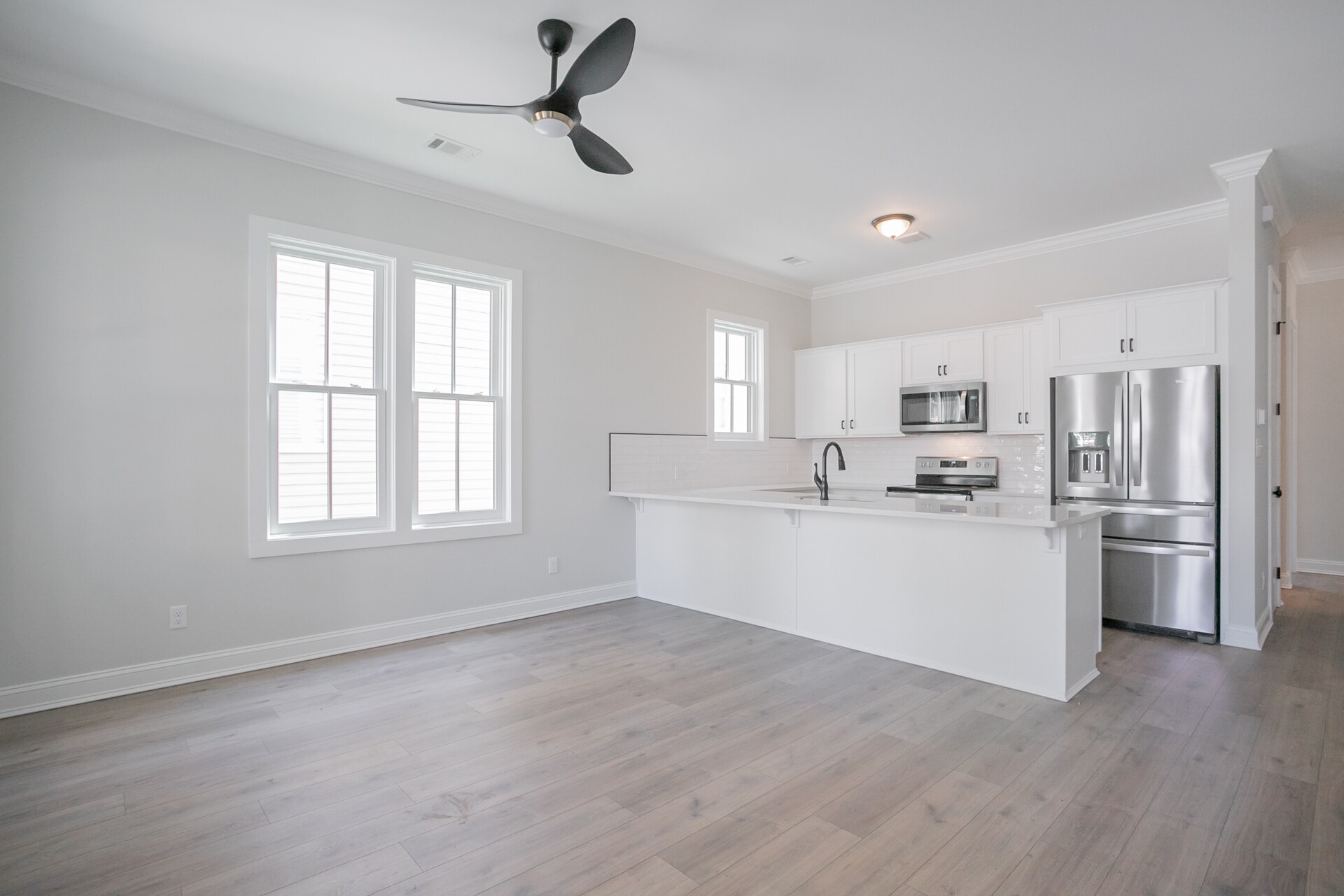 Kitchen - 1718 Barnard St