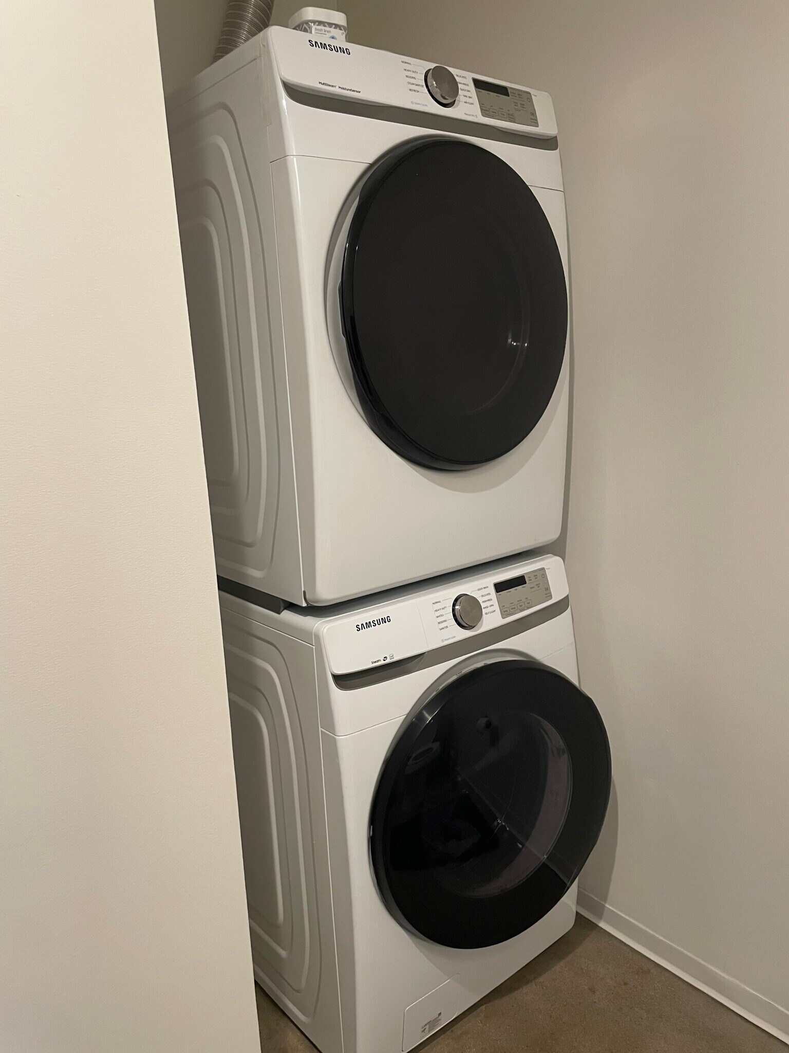 Washer/Dryer - 2115 Yeaman Pl