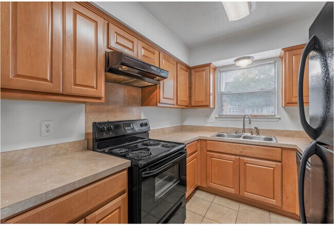 Building Photo - 3401 Timberline Ct