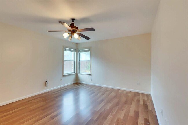 Building Photo - 3735 Castle Rock Dr
