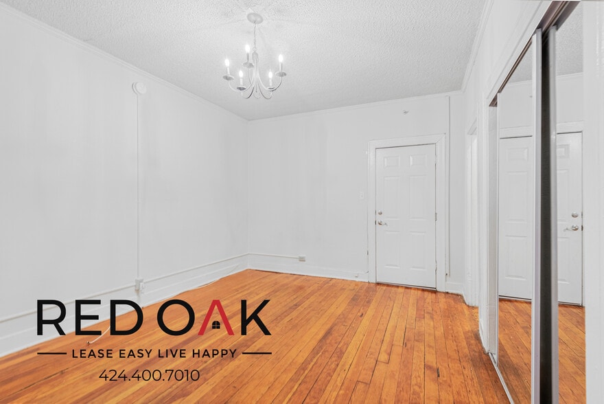 Building Photo - 532 S Coronado St