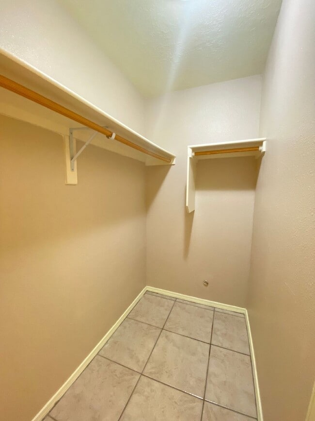 Building Photo - 2BR/1Bath - 4 Plex in Rio Rancho