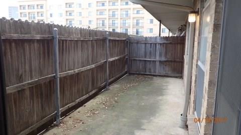 Building Photo - 10248 Regal Oaks Dr