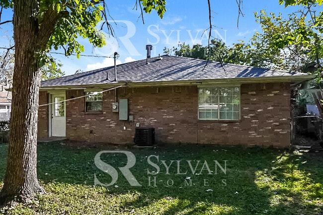 Building Photo - Coming HOME never felt so good!