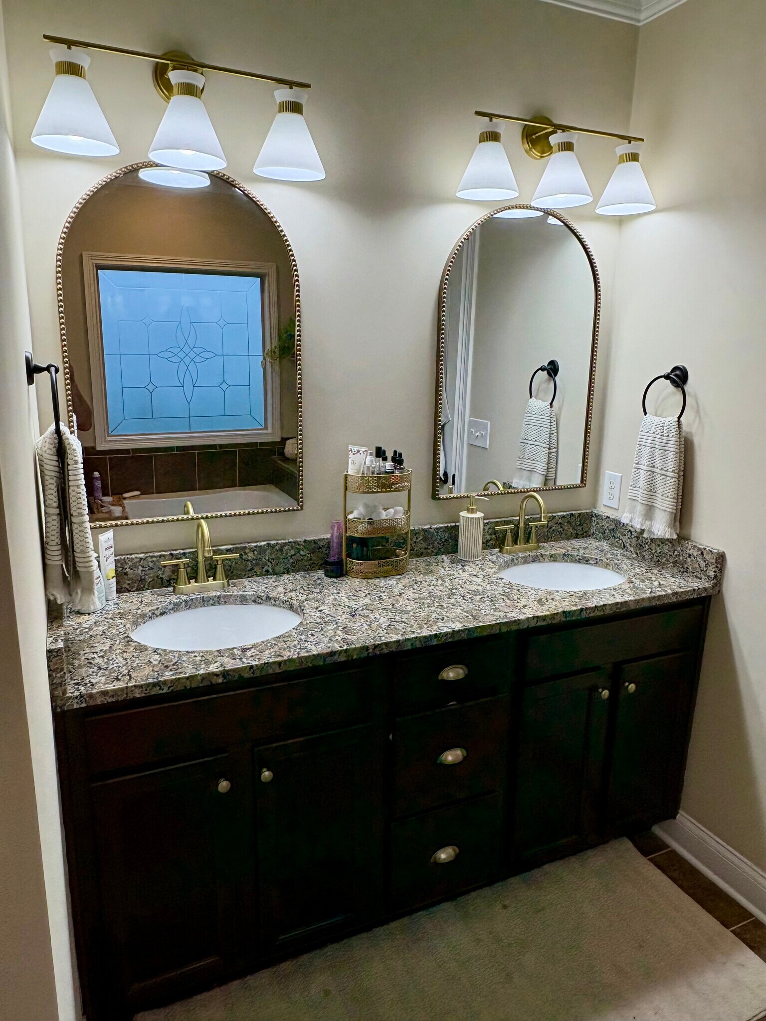 Building Photo - 136 Rocky Creek Rd