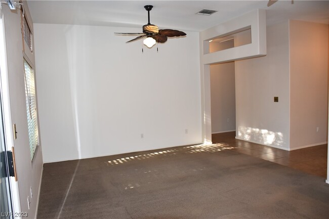 Building Photo - 2129 High Mesa Dr