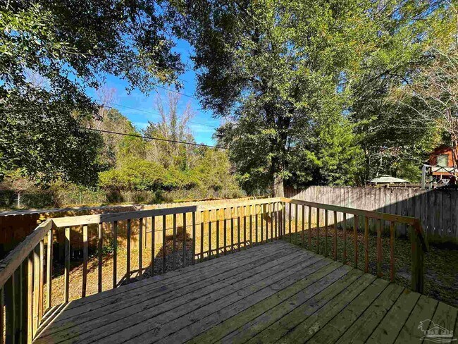 Building Photo - 4675 Calle Ladera