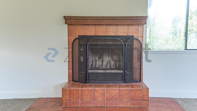 Building Photo - 196 Browns Valley Rd