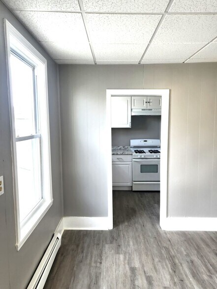 Building Photo - 22-24 Lawn Avenue - Unit #2F