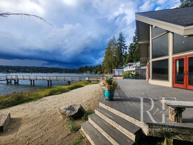 Building Photo - Waterfront Living in Indianola – Dock, Bea...
