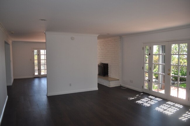 Building Photo - Serra Mesa  SFH Detached “4BR/2.5BA + offi...