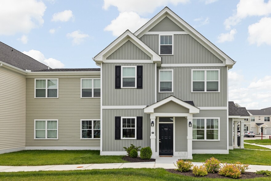 Cottage Style Private Entrances - Hickory Cottages