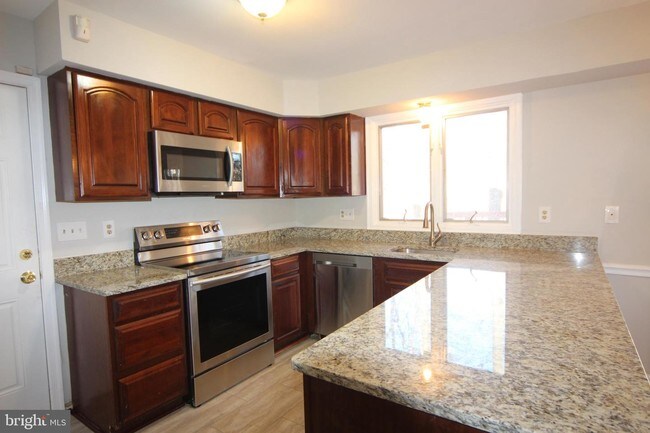 Building Photo - 6463 Honey Tree Ct