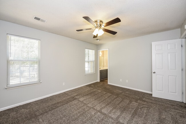 Building Photo - 419 Old Plantation Dr