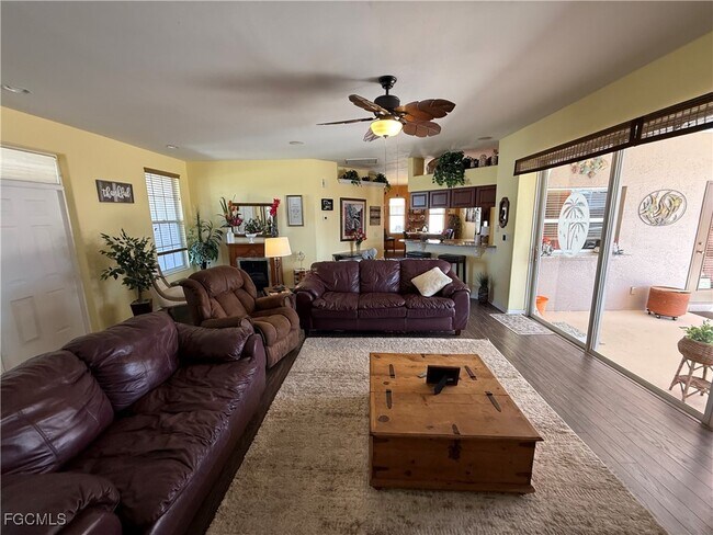 Building Photo - 3619 SW 6th Ave