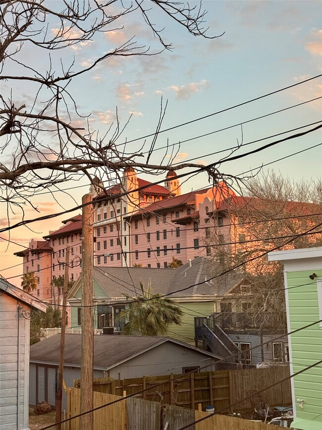 Building Photo - 2119 Avenue O 1/2