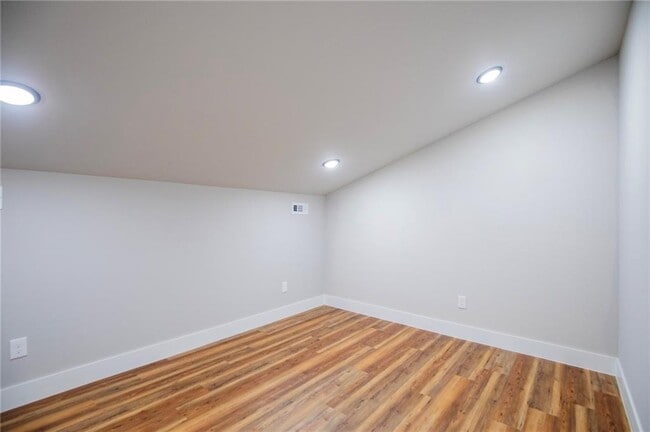 Building Photo - 1040 Seaborn Way