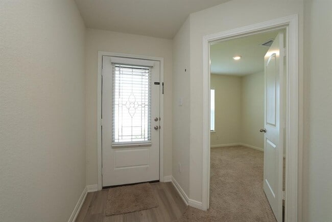 Building Photo - 20914 Solstice Point Dr