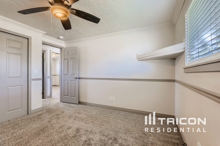 Building Photo - 1370 N 4700 W