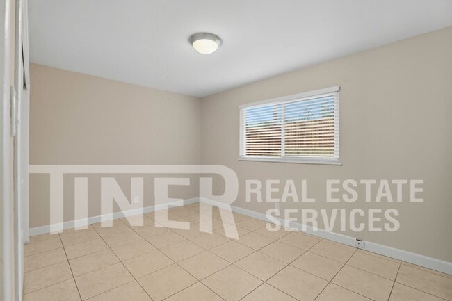 Building Photo - 1411 Michael Way