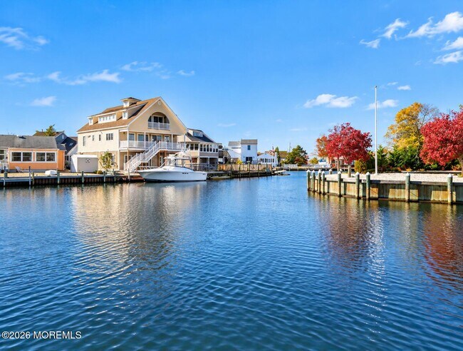 Building Photo - 46 Longpoint Dr