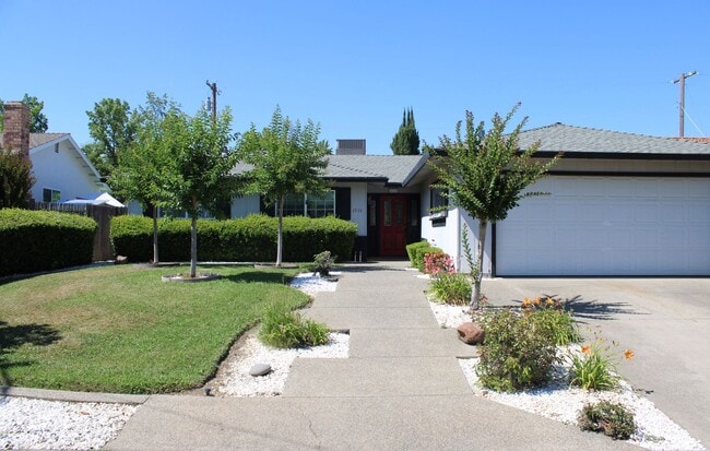 Building Photo - 1513 Dana Way