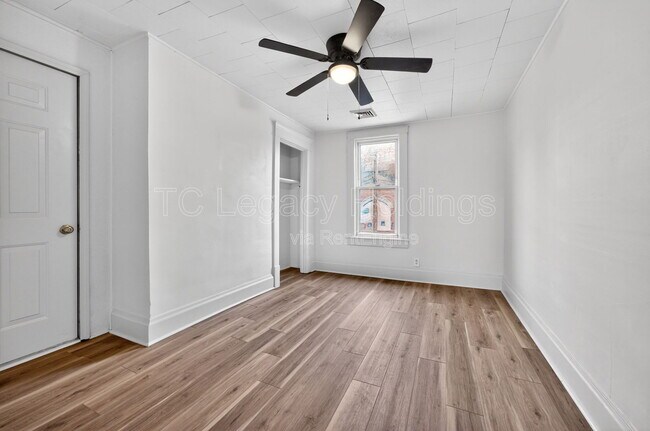 Building Photo - 1409 Hamill Ave