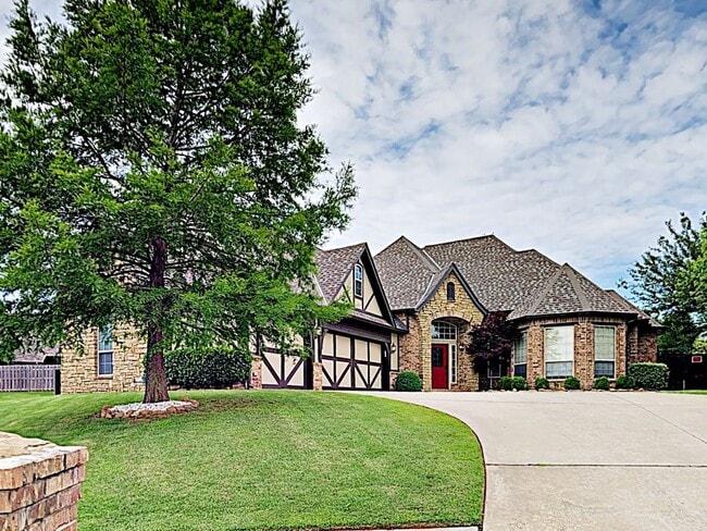Primary Photo - Beautiful East Edmond home in Belmont Farms.