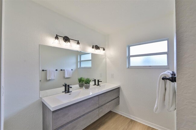 Building Photo - 6145 1st Ave N