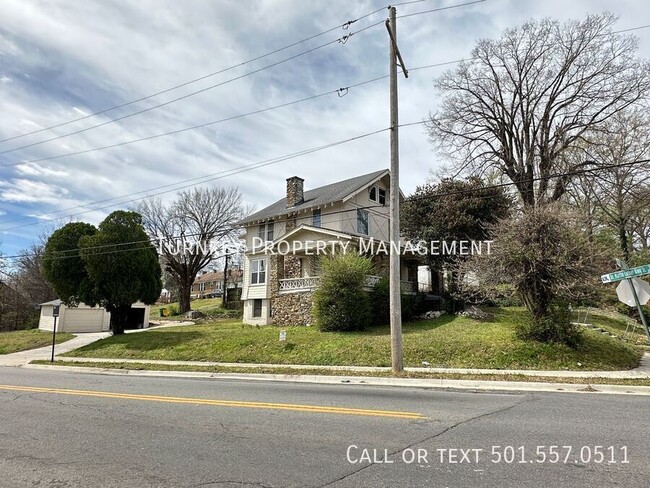 Building Photo - Historic Living with Modern Comforts