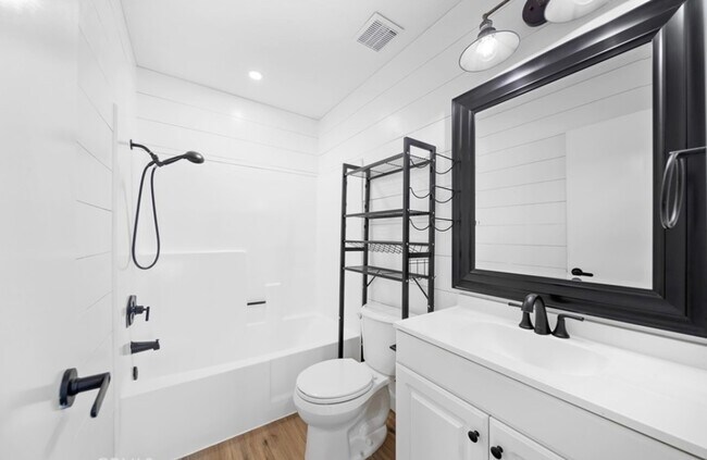 Bathroom - 20415 S Vermont Ave