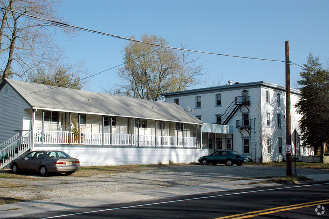 Building Photo - 297 Kings Hwy