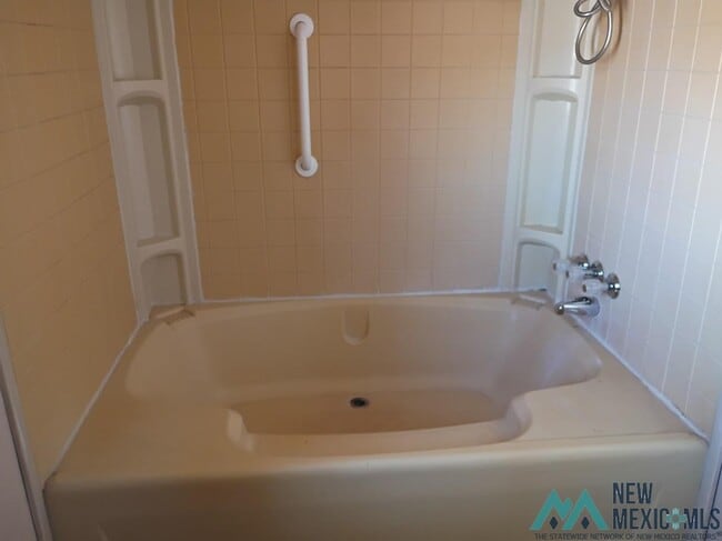 Building Photo - 501 Deming Del Sol Dr