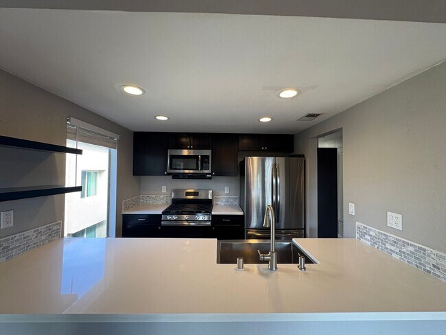 Building Photo - Modern 2BD/2BA San Marcos Condo w/ In-Unit...