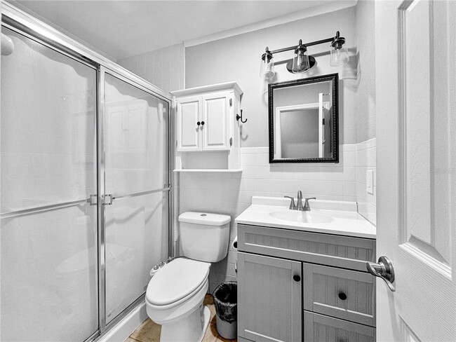 Building Photo - 1003 County Rd 17A W