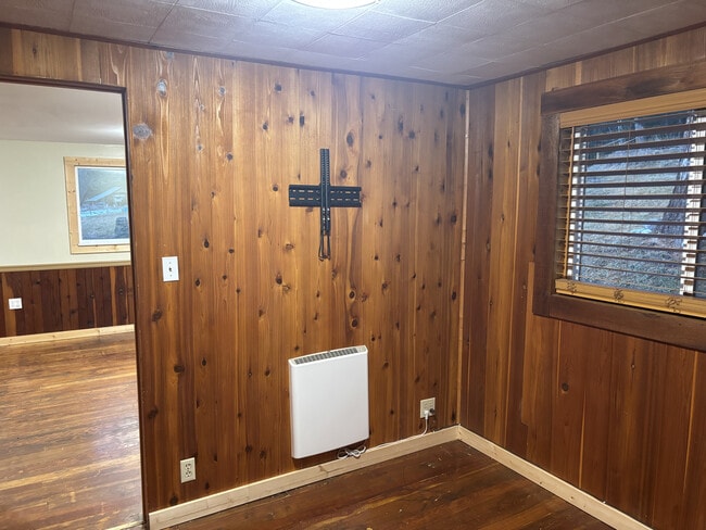 Building Photo - Pinkham Retreat