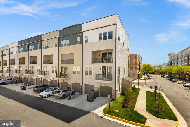 Building Photo - 2612 Neabsco Common Pl