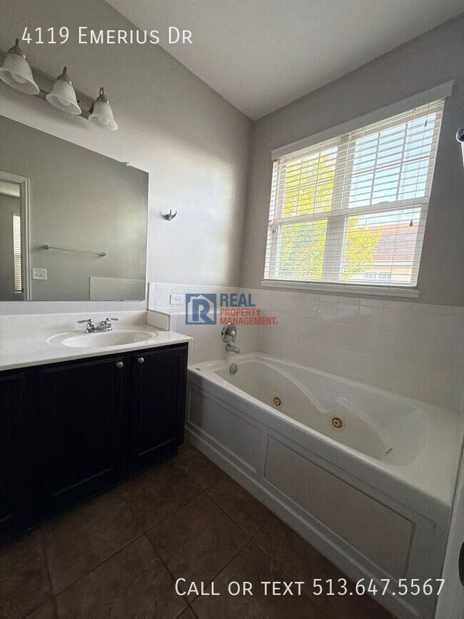 Building Photo - 4119 Emerius Dr