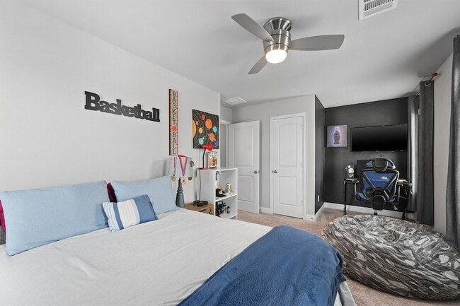 Building Photo - 4050 Shackleton Ct