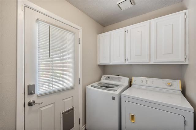 Building Photo - 6 Brook Creek Ct