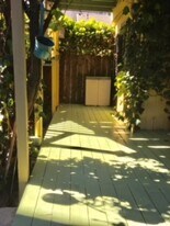 Building Photo - 543 30th St